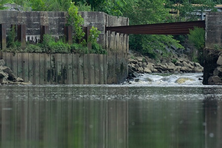 Crafts Creek enters the Delaware.